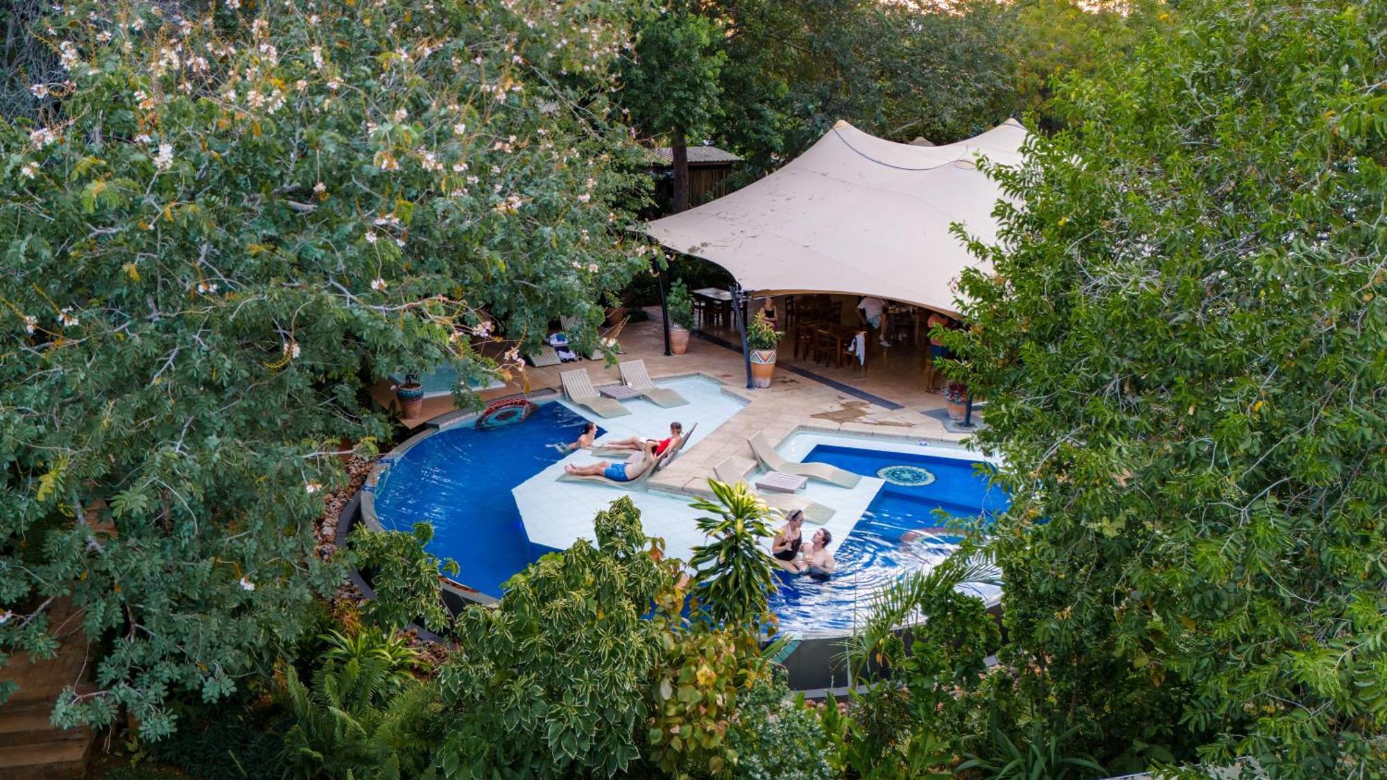 Shongwe Oasis Hotel Victoria Falls Eksteriør billede