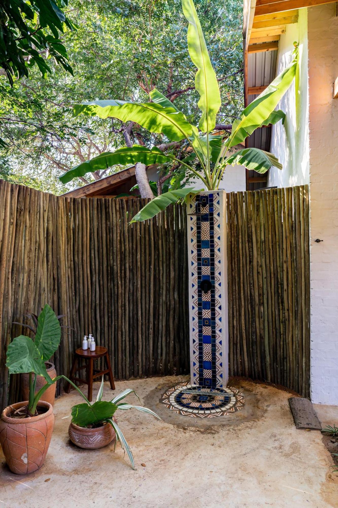 Shongwe Oasis Hotel Victoria Falls Eksteriør billede